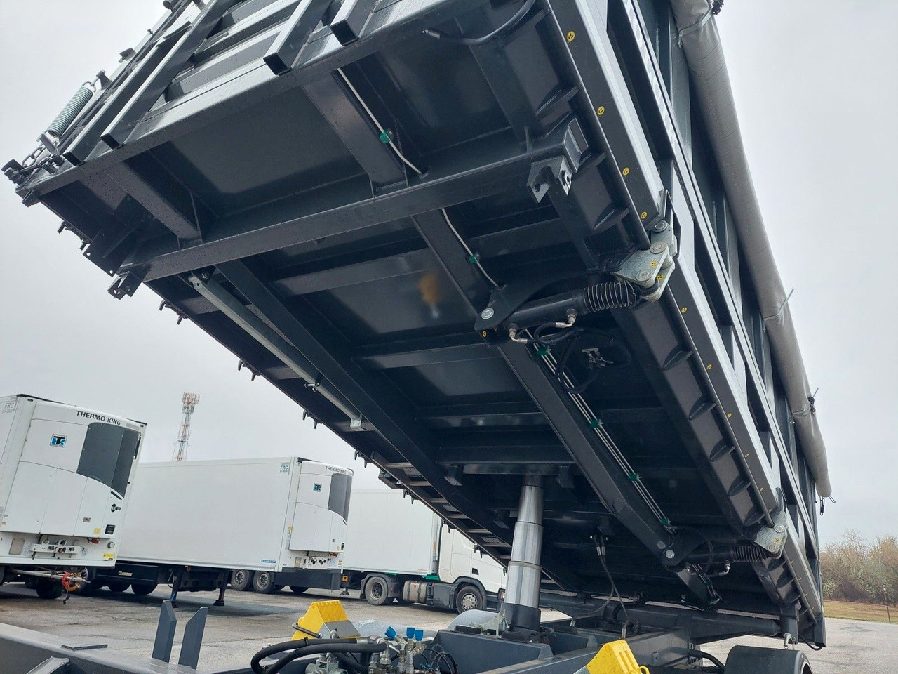 Iveco X-WAY AT280X48Y/PS HR ON+ 6x2 Bordmatik - Camión volquete: foto 5 Iveco X-WAY AT280X48Y/PS HR ON+ 6x2 Bordmatik - Camión volquete: foto 5