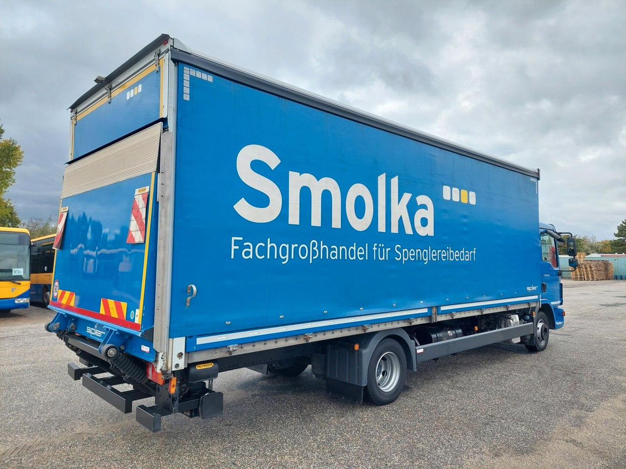 MAN TGL 12.250 BL 4x2 - Camión lona: foto 4 MAN TGL 12.250 BL 4x2 - Camión lona: foto 4