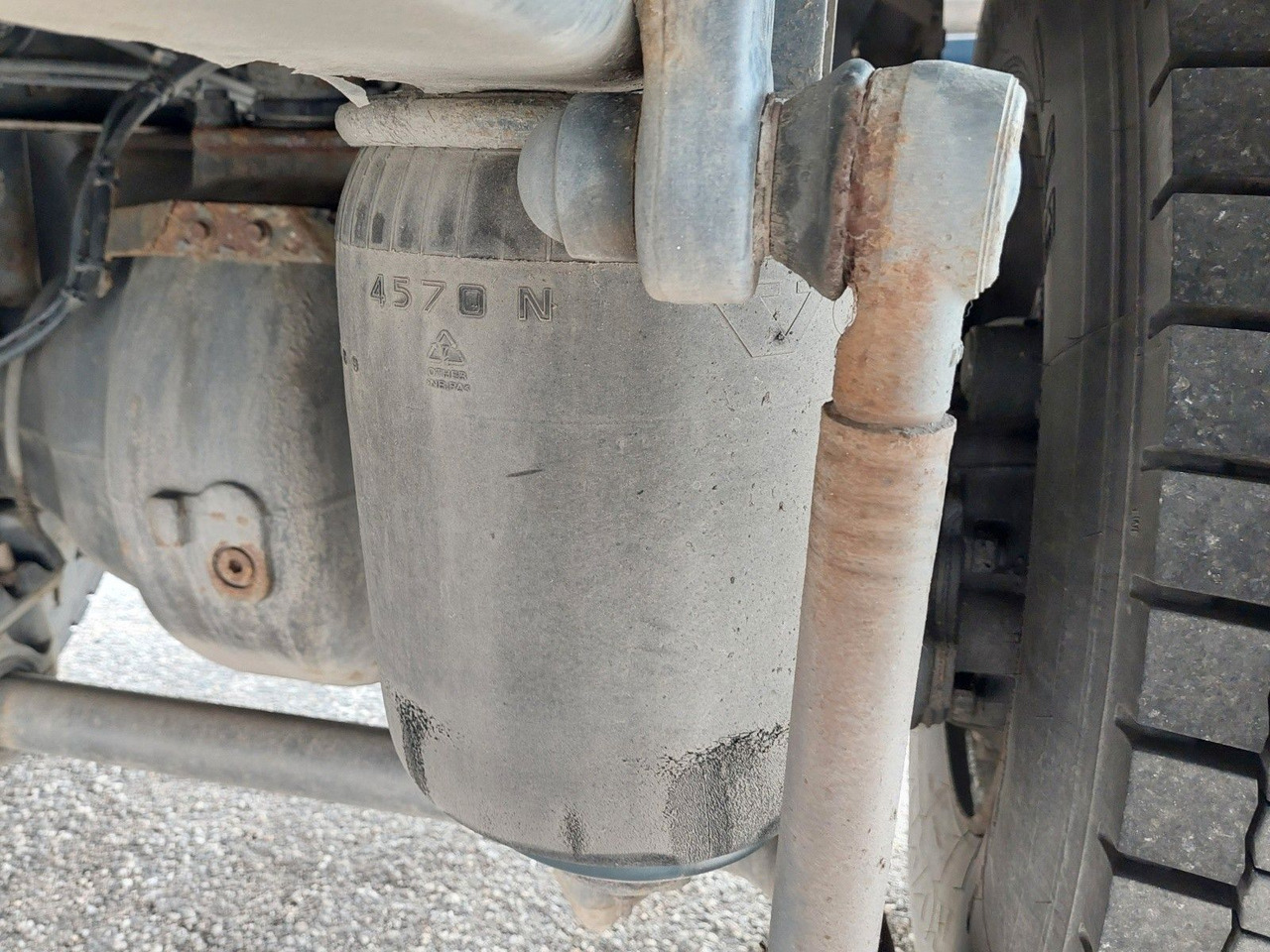 Camión lona Volvo FM13 420 42R 4x2 BL Edscha: foto 10