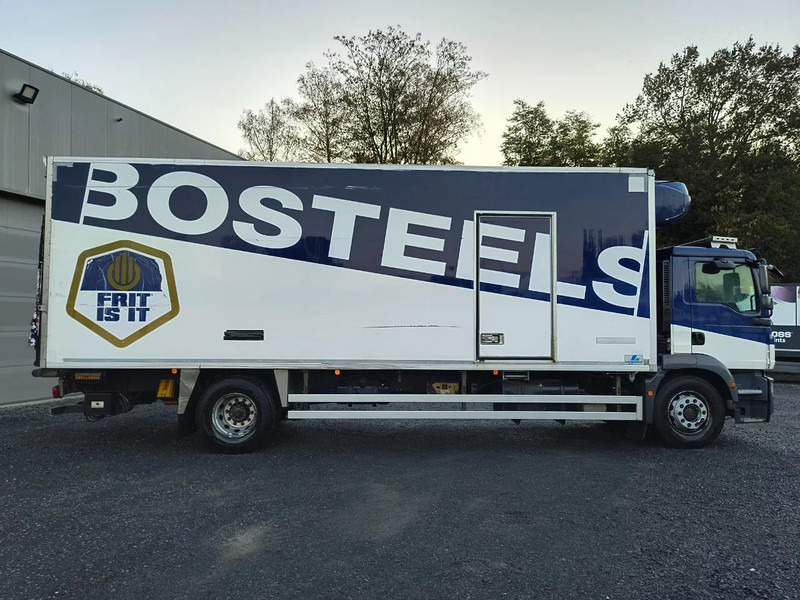 MAN TGM 18.250 2 COMP THERMOKING - 2000KG DHOLLANDIA - Camión frigorífico: foto 4 MAN TGM 18.250 2 COMP THERMOKING - 2000KG DHOLLANDIA - Camión frigorífico: foto 4