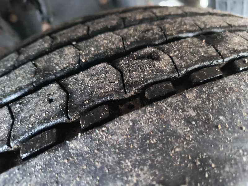 Camión cisterna para transporte de combustible Renault Midlum 270 DXI 11000L FUEL/CARBURANT - 4 COMP: foto 15