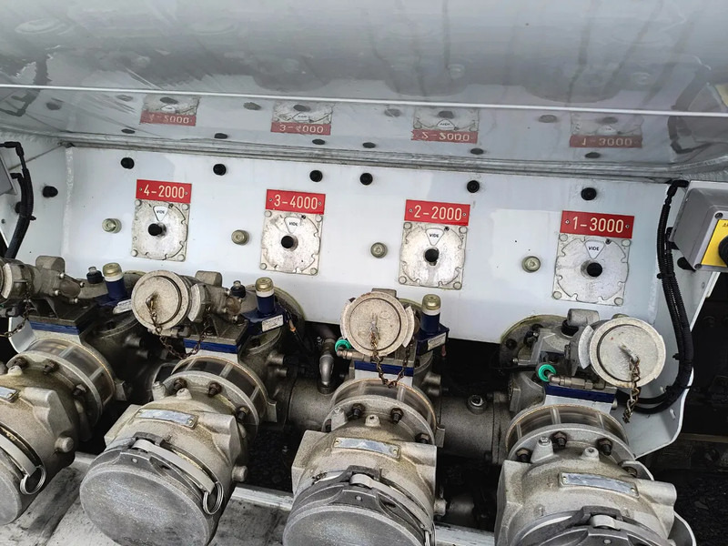 Camión cisterna para transporte de combustible Renault Midlum 270 DXI 11000L FUEL/CARBURANT - 4 COMP: foto 14