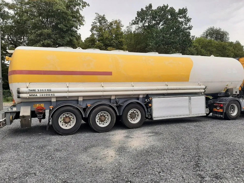 Stokota FUEL TANK 42000 L - 5 COMPARTMENTS - Semirremolque cisterna: foto 5 Stokota FUEL TANK 42000 L - 5 COMPARTMENTS - Semirremolque cisterna: foto 5