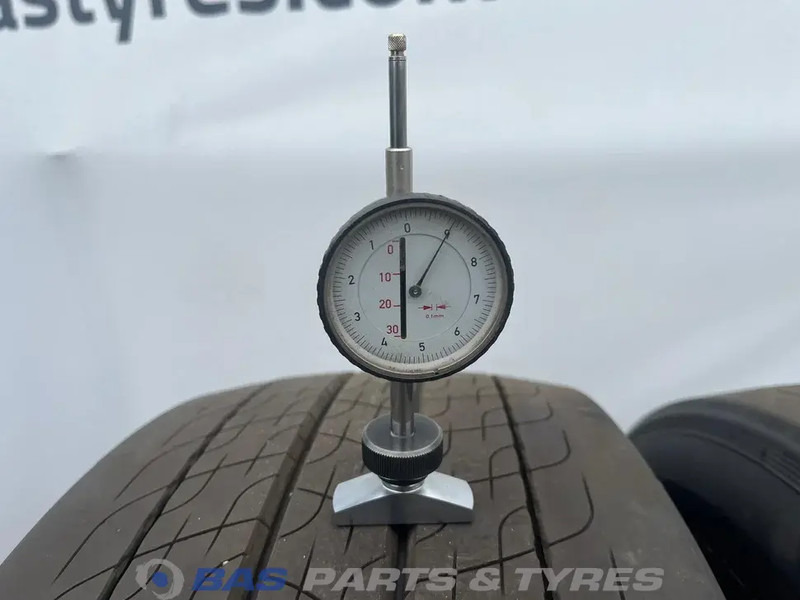 Continental Continental 315/70R22.5 EfficientPro HS5 156/150 M+S 3PMSF gebruikte set - Neumático para Camión: foto 3 Continental Continental 315/70R22.5 EfficientPro HS5 156/150 M+S 3PMSF gebruikte set - Neumático para Camión: foto 3