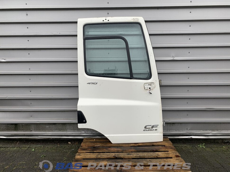 DAF CF (Meerdere types) - Puerta y piezas para Camión: foto 1 DAF CF (Meerdere types) - Puerta y piezas para Camión: foto 1