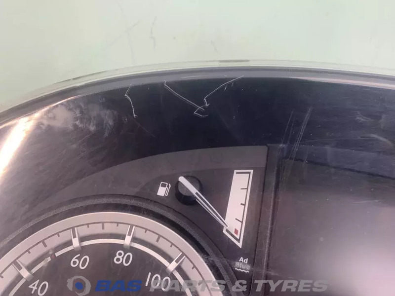 DAF XF106 - Salpicadero para Camión: foto 4 DAF XF106 - Salpicadero para Camión: foto 4