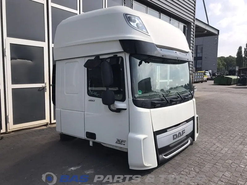 DAF XF106 - Cabina e interior para Camión: foto 2 DAF XF106 - Cabina e interior para Camión: foto 2