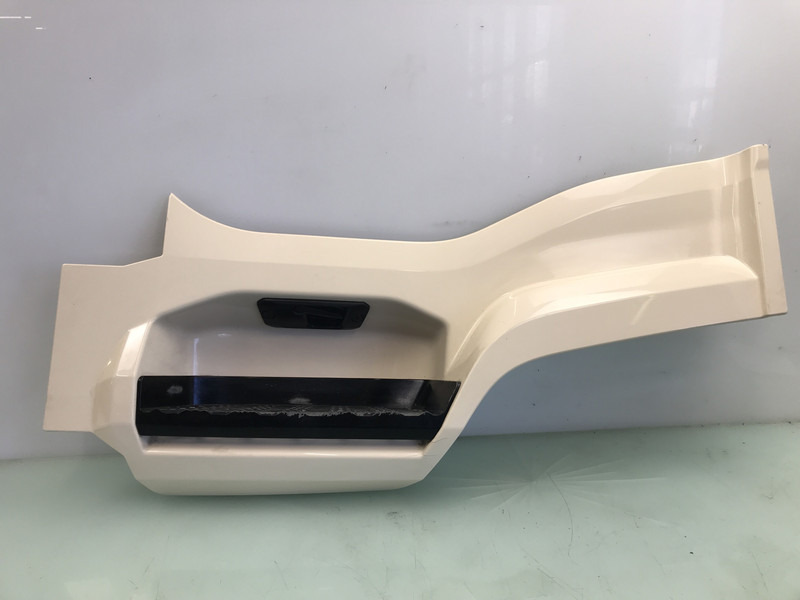 DAF XG+ Opstap Links DAF 2303095 - Carrocería y exterior para Camión: foto 1 DAF XG+ Opstap Links DAF 2303095 - Carrocería y exterior para Camión: foto 1