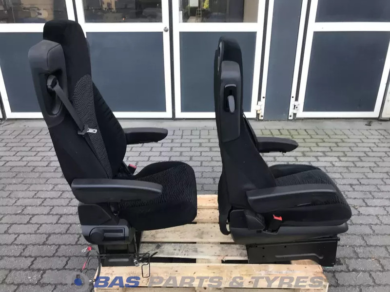Mercedes-Benz Actros MP4 Stoelen set Mercedes A 960 910 75 01 - Asiento para Camión: foto 4 Mercedes-Benz Actros MP4 Stoelen set Mercedes A 960 910 75 01 - Asiento para Camión: foto 4