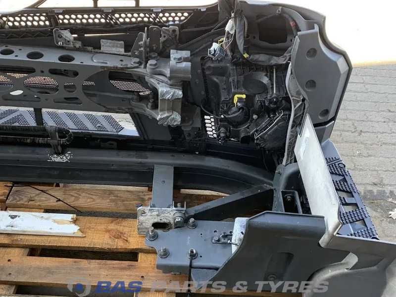 Mercedes-Benz Antos MP4 Bumper Mercedes A 960 310 23 22 - Parachoques para Camión: foto 4 Mercedes-Benz Antos MP4 Bumper Mercedes A 960 310 23 22 - Parachoques para Camión: foto 4