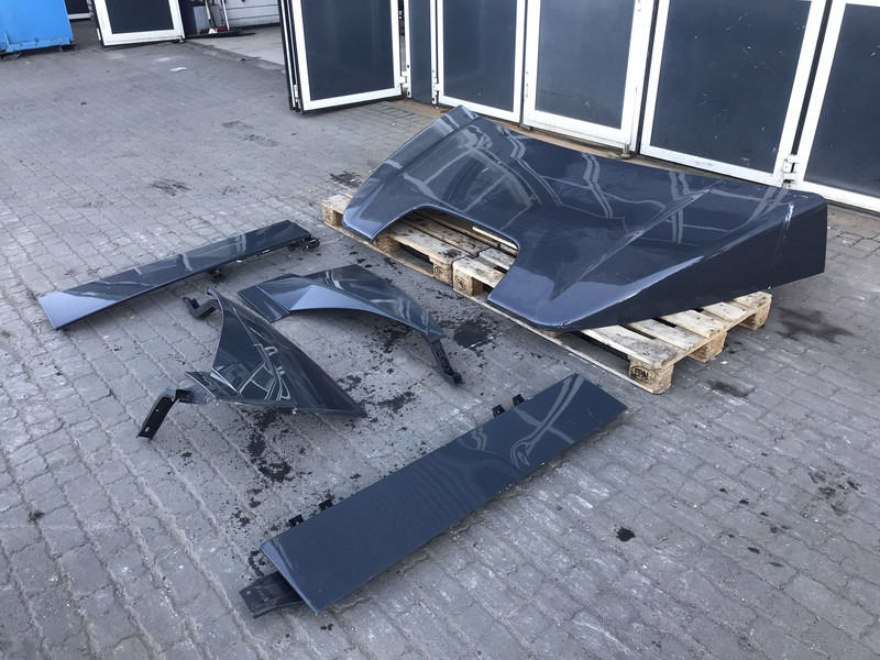 Mercedes-Benz Antos MP4 Spoilerset Mercedes ClassicSpace M-cab L1EH1 A 960 790 27 44 - Aerodinámica/ Spoiler para Camión: foto 2 Mercedes-Benz Antos MP4 Spoilerset Mercedes ClassicSpace M-cab L1EH1 A 960 790 27 44 - Aerodinámica/ Spoiler para Camión: foto 2