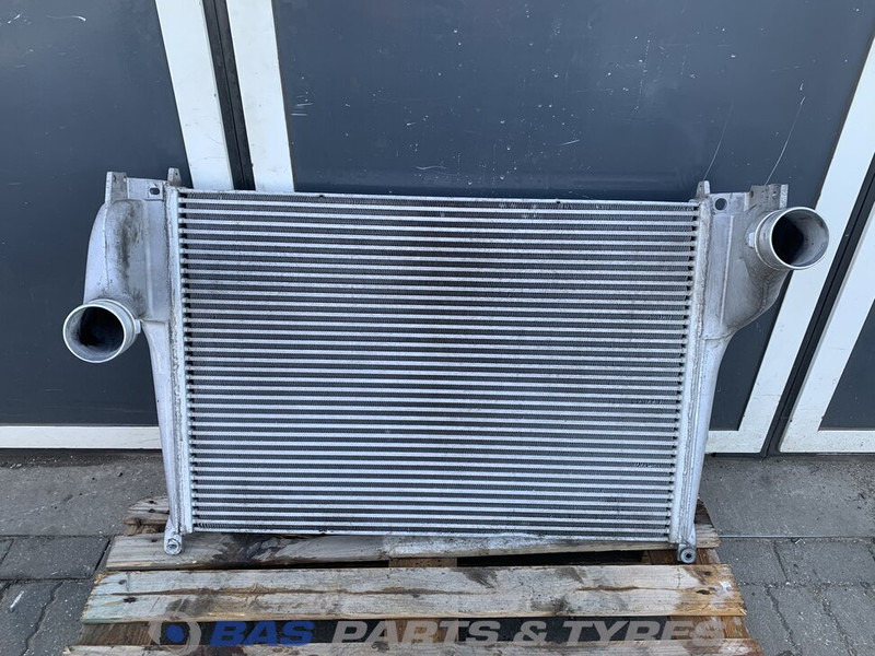 Mercedes-Benz Intercooler Mercedes A 961 500 04 02 - Intercooler para Camión: foto 1 Mercedes-Benz Intercooler Mercedes A 961 500 04 02 - Intercooler para Camión: foto 1