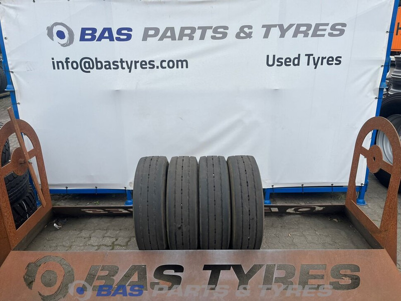 Michelin Michelin 205/65R17.5 X Multi T2 132/130 J M+S 3PMSF gebruikte set - Neumático para Camión: foto 1 Michelin Michelin 205/65R17.5 X Multi T2 132/130 J M+S 3PMSF gebruikte set - Neumático para Camión: foto 1