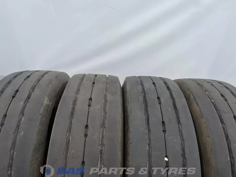 Michelin Michelin 205/65R17.5 X Multi T2 132/130 J M+S 3PMSF gebruikte set - Neumático para Camión: foto 2 Michelin Michelin 205/65R17.5 X Multi T2 132/130 J M+S 3PMSF gebruikte set - Neumático para Camión: foto 2