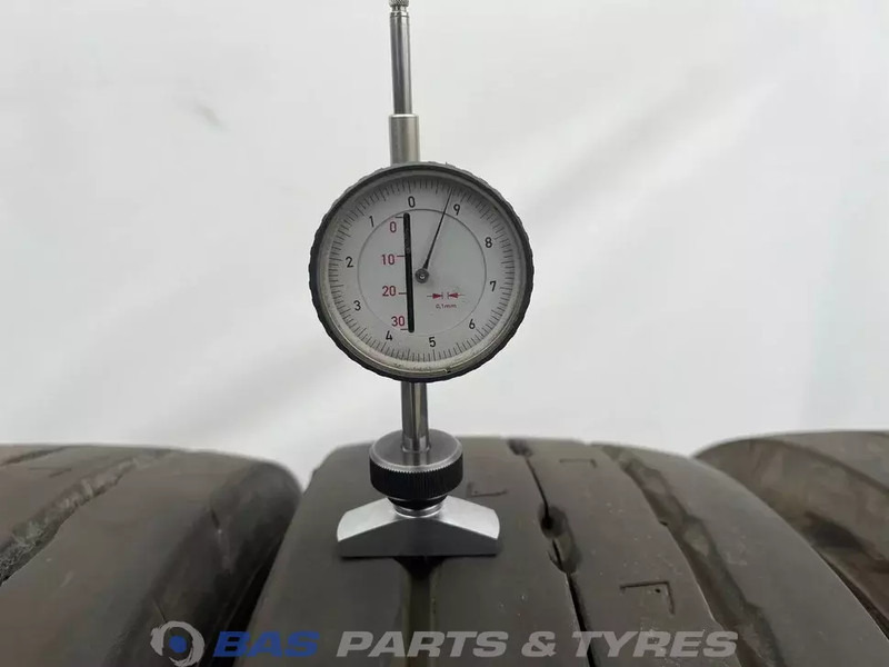 Michelin Michelin 205/65R17.5 X Multi T2 132/130 J M+S 3PMSF gebruikte set - Neumático para Camión: foto 3 Michelin Michelin 205/65R17.5 X Multi T2 132/130 J M+S 3PMSF gebruikte set - Neumático para Camión: foto 3