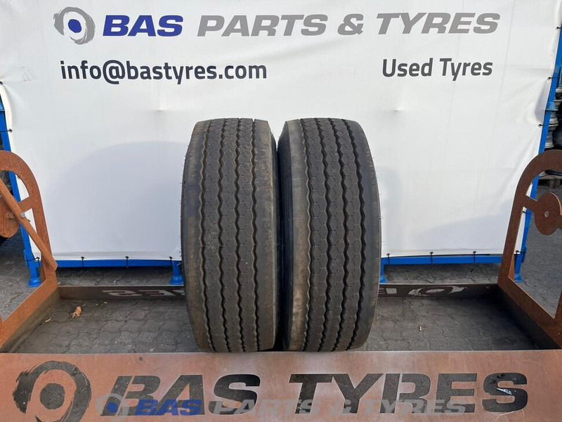 Michelin Michelin 385/65R22.5 XTE3 160 J M+S 3PMSF gebruikte set - Neumático para Camión: foto 1 Michelin Michelin 385/65R22.5 XTE3 160 J M+S 3PMSF gebruikte set - Neumático para Camión: foto 1