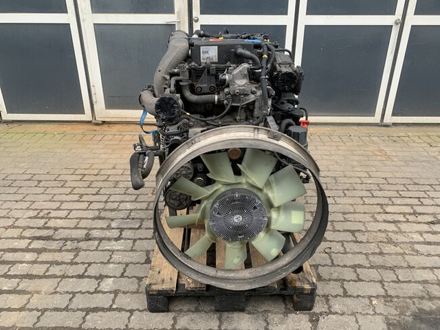 Renault D-Serie Motor Renault DTI5 240 K1 7422027238 - Motor para Camión: foto 2 Renault D-Serie Motor Renault DTI5 240 K1 7422027238 - Motor para Camión: foto 2