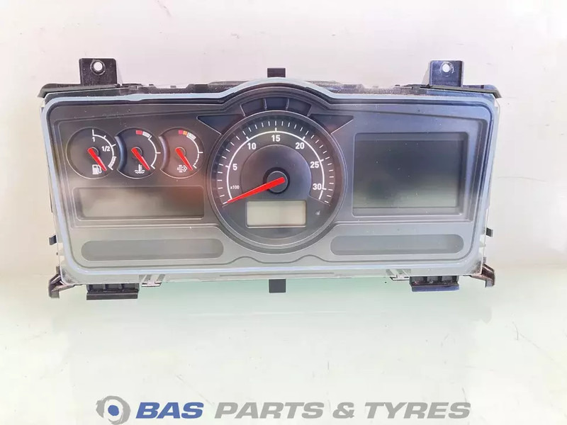 Renault D-Serie - Salpicadero para Camión: foto 1 Renault D-Serie - Salpicadero para Camión: foto 1