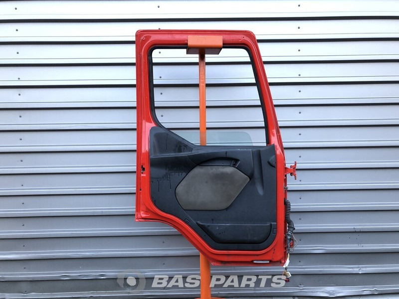 Renault Premium Euro 4-5 Portier Links Renault 5600464823 - Puerta y piezas para Camión: foto 2 Renault Premium Euro 4-5 Portier Links Renault 5600464823 - Puerta y piezas para Camión: foto 2