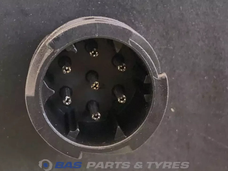 Scania Achterlicht gecomb. rechts Scania 2908051 - Luz trasera para Camión: foto 3 Scania Achterlicht gecomb. rechts Scania 2908051 - Luz trasera para Camión: foto 3