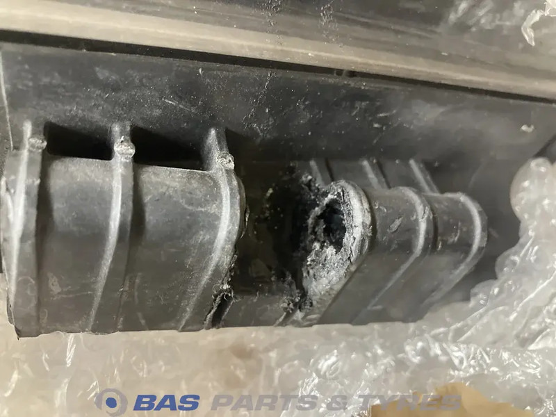 Scania Koplamp Rechts 2379894 - Faro delantero para Camión: foto 4 Scania Koplamp Rechts 2379894 - Faro delantero para Camión: foto 4