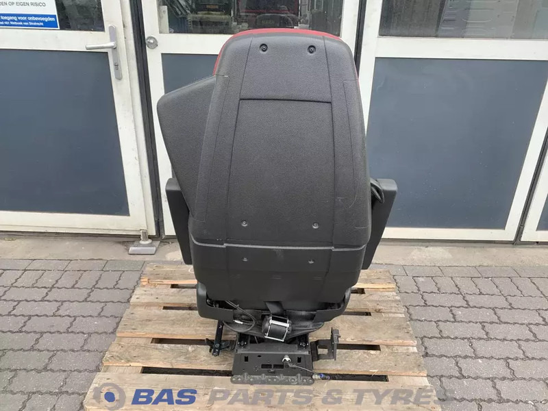 Volvo FH4 Bestuurdersstoel Volvo 21209356 - Asiento para Camión: foto 3 Volvo FH4 Bestuurdersstoel Volvo 21209356 - Asiento para Camión: foto 3