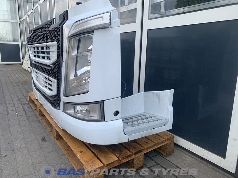 Volvo FH4 - Parachoques para Camión: foto 2 Volvo FH4 - Parachoques para Camión: foto 2