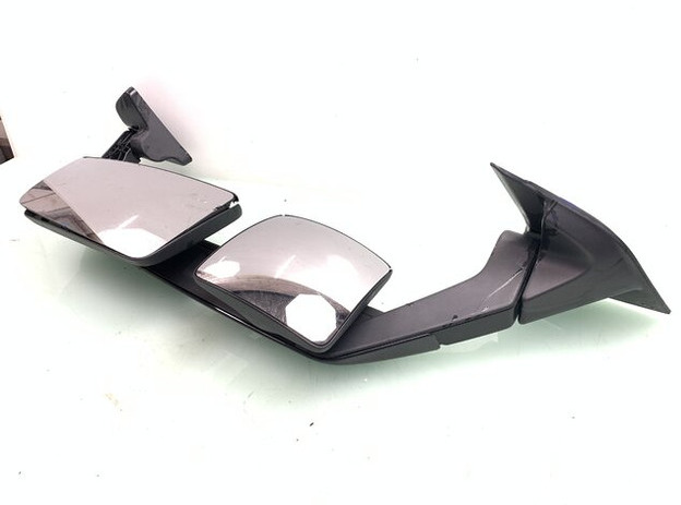 Volvo FH4 - Espejo retrovisor para Camión: foto 1 Volvo FH4 - Espejo retrovisor para Camión: foto 1