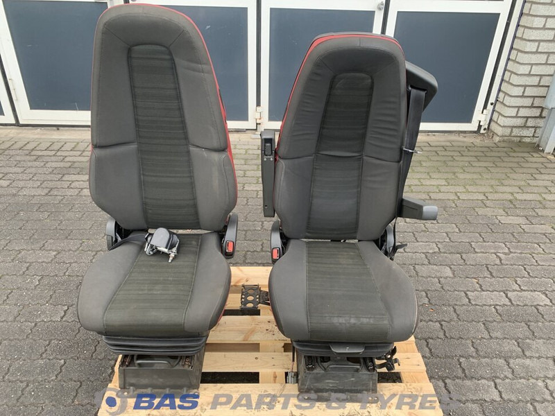 Volvo FH4 Stoelen set Volvo 21209356 - Asiento para Camión: foto 1 Volvo FH4 Stoelen set Volvo 21209356 - Asiento para Camión: foto 1
