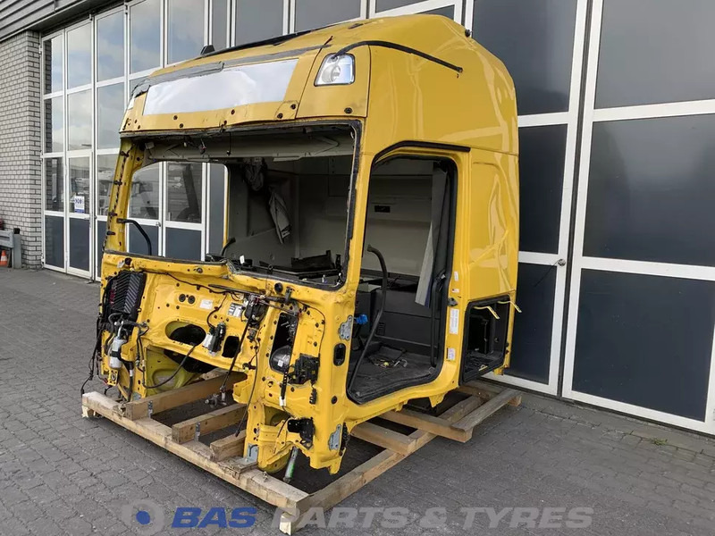 Volvo FH4B - Cabina e interior para Camión: foto 1 Volvo FH4B - Cabina e interior para Camión: foto 1