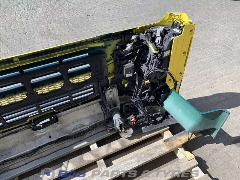 Volvo FM4 - Parachoques para Camión: foto 5 Volvo FM4 - Parachoques para Camión: foto 5