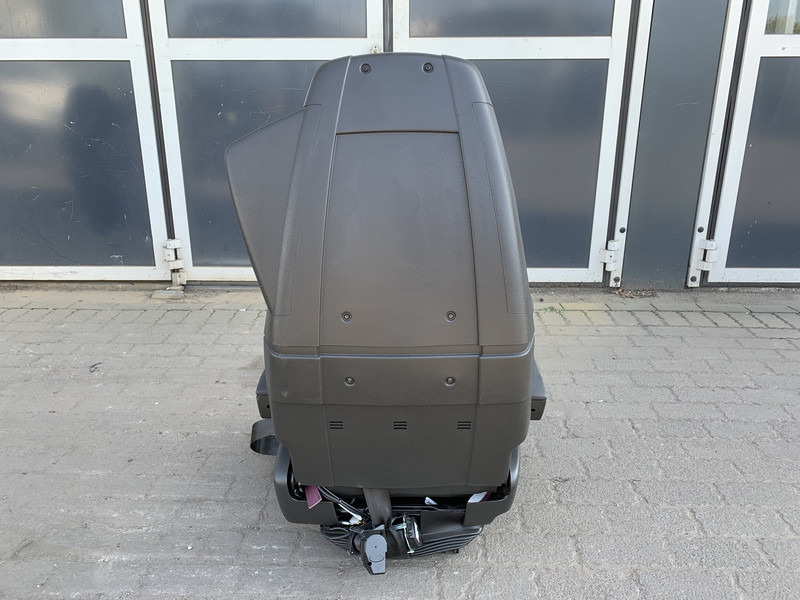 Volvo FM5 Bestuurdersstoel Volvo 23766412 - Asiento para Camión: foto 3 Volvo FM5 Bestuurdersstoel Volvo 23766412 - Asiento para Camión: foto 3