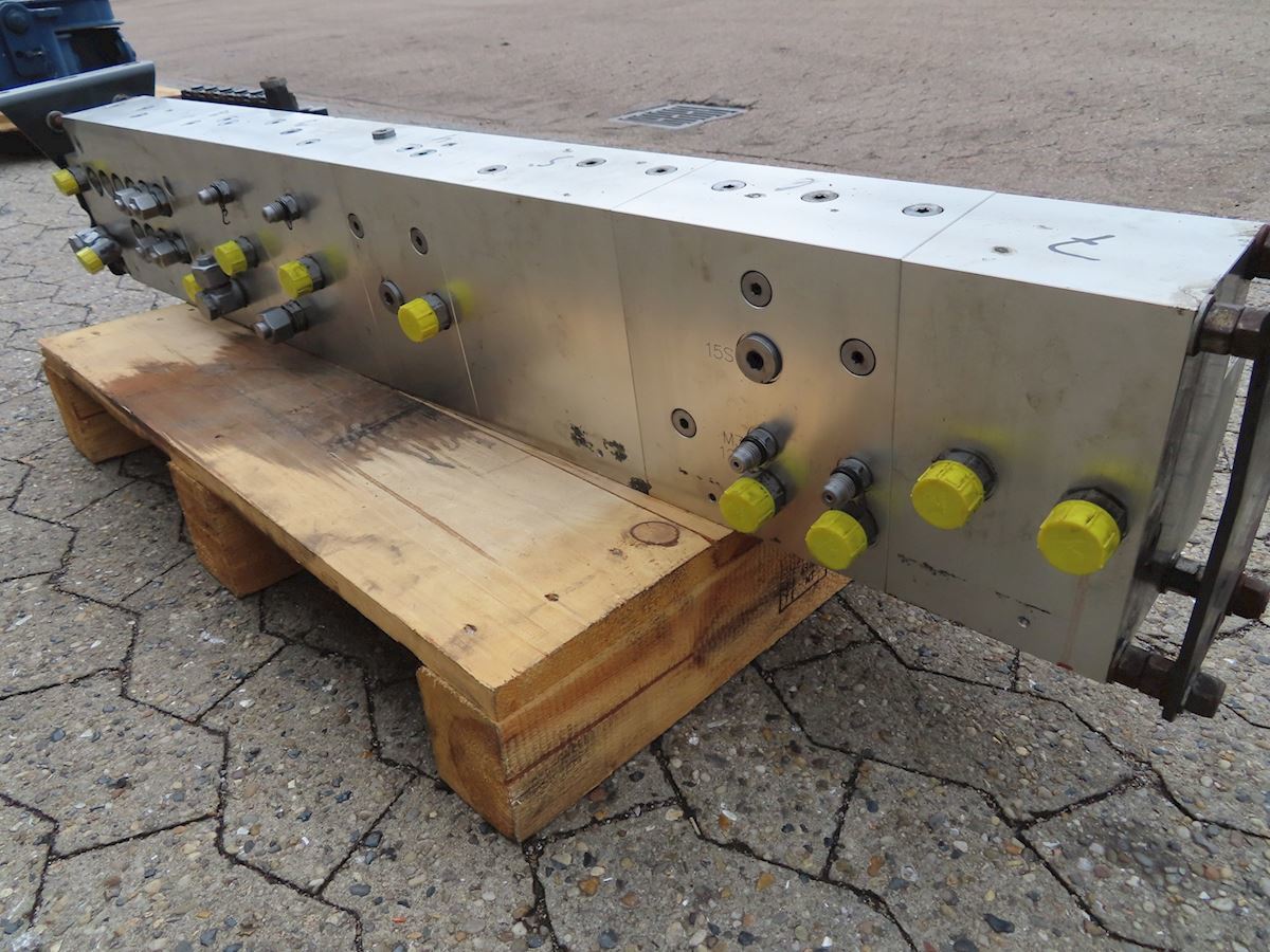 Goldhofer Bejeningsblok t. uni-svanehals - Piezas de recambio para Remolque: foto 5 Goldhofer Bejeningsblok t. uni-svanehals - Piezas de recambio para Remolque: foto 5