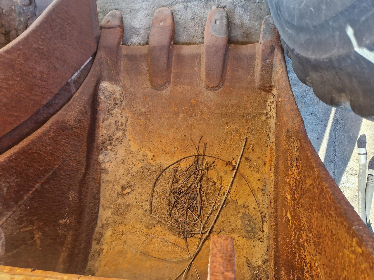 CAZO LIEBHERR A900B - Cazo para excavadora para Maquinaria de construcción: foto 2 CAZO LIEBHERR A900B - Cazo para excavadora para Maquinaria de construcción: foto 2