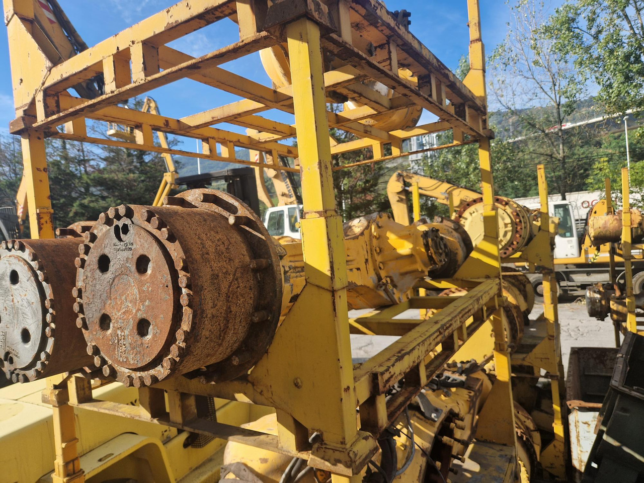 EJE ZF AP9 - Eje y piezas para Maquinaria de construcción: foto 2 EJE ZF AP9 - Eje y piezas para Maquinaria de construcción: foto 2