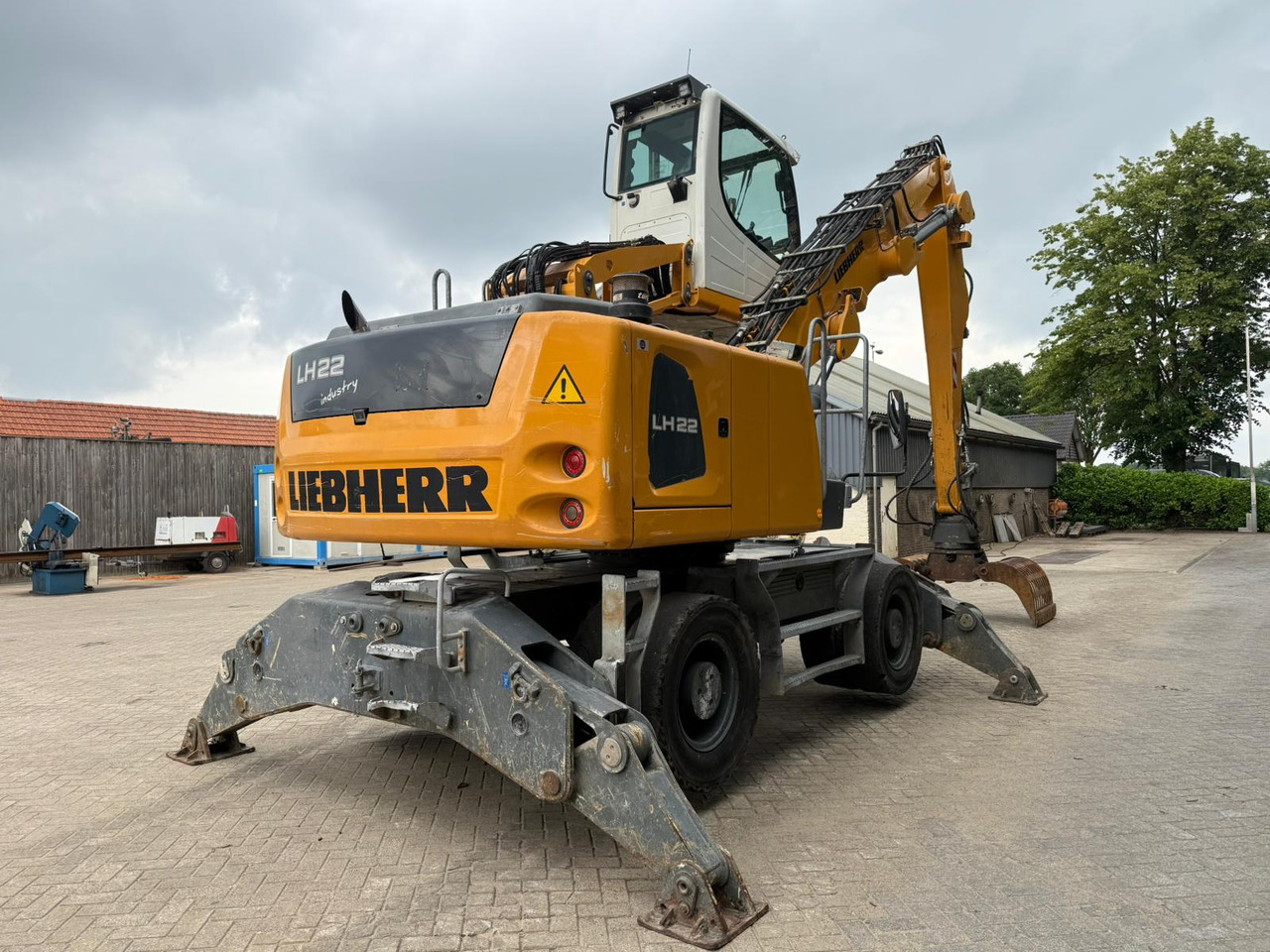 LIEBHERR LH22M - Manipulador de materiales: foto 2 LIEBHERR LH22M - Manipulador de materiales: foto 2