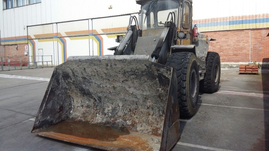 PALA CARGADORA VOLVO L90 - Cargadora de ruedas: foto 2 PALA CARGADORA VOLVO L90 - Cargadora de ruedas: foto 2