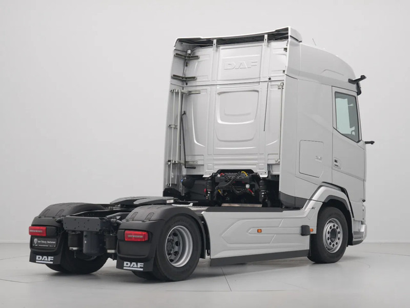 DAF XG 480 FT DVS LEATHER PTO-PREP B3-ALARM SILVER METALLIC (J5320MESI) VECTO 2 - Cabeza tractora: foto 5 DAF XG 480 FT DVS LEATHER PTO-PREP B3-ALARM SILVER METALLIC (J5320MESI) VECTO 2 - Cabeza tractora: foto 5