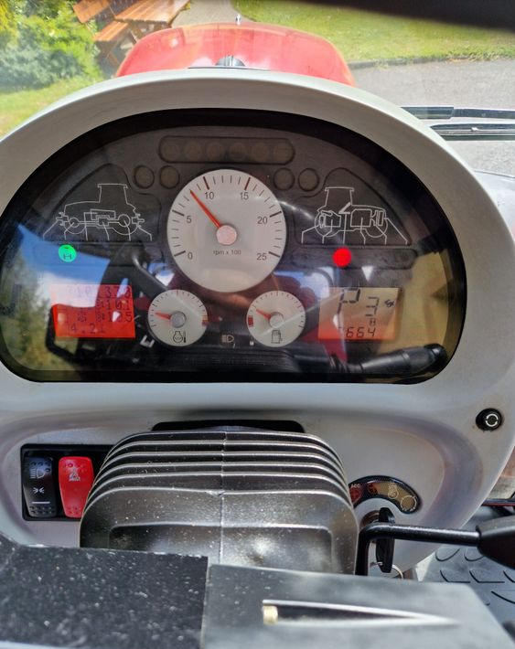 Ciągnik Massey Ferguson MF 7480 TV 2008 Massey Ferguson 7480 Dyna-TV - Tractor: foto 5 Ciągnik Massey Ferguson MF 7480 TV 2008 Massey Ferguson 7480 Dyna-TV - Tractor: foto 5