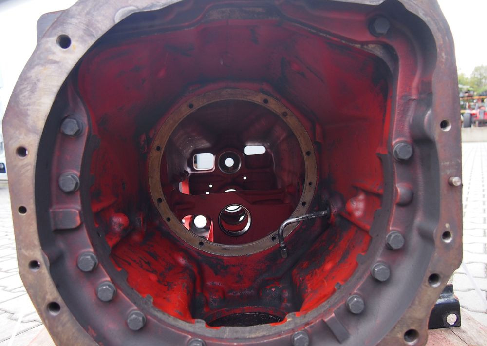 Części do Ciągnika Massey Ferguson MF 3060, 3070, 3080, 3090 Obudowa skrzyni biegów MF 3000, 3100, 6000 - Caja de cambios y piezas para Maquinaria agrícola: foto 4 Części do Ciągnika Massey Ferguson MF 3060, 3070, 3080, 3090 Obudowa skrzyni biegów MF 3000, 3100, 6000 - Caja de cambios y piezas para Maquinaria agrícola: foto 4