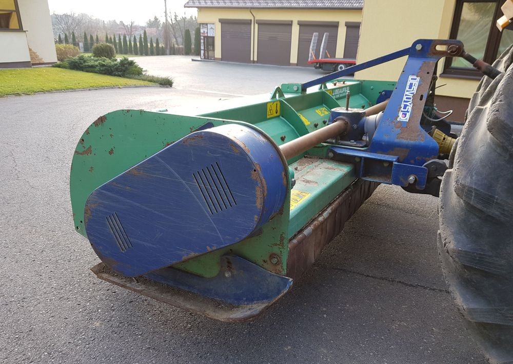 Kosiarka bijakowa Desvoys BH DR4 2011 - Desbrozadora de martillos: foto 1 Kosiarka bijakowa Desvoys BH DR4 2011 - Desbrozadora de martillos: foto 1