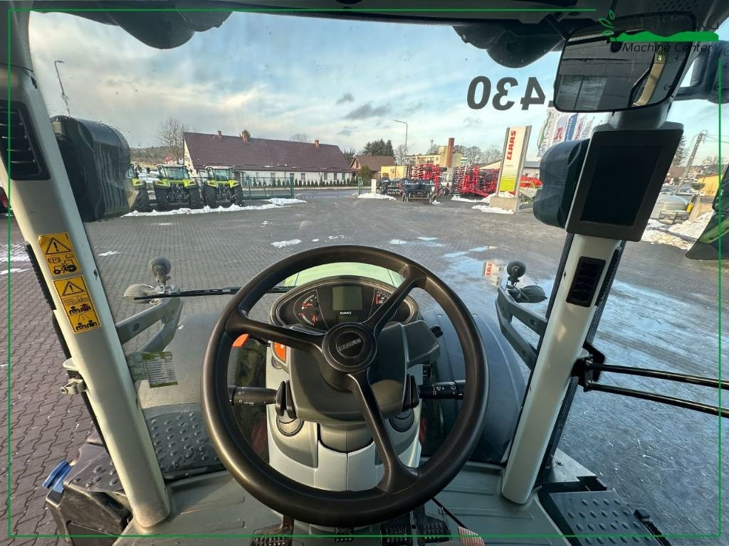 Tractor Claas Axion 850: foto 13