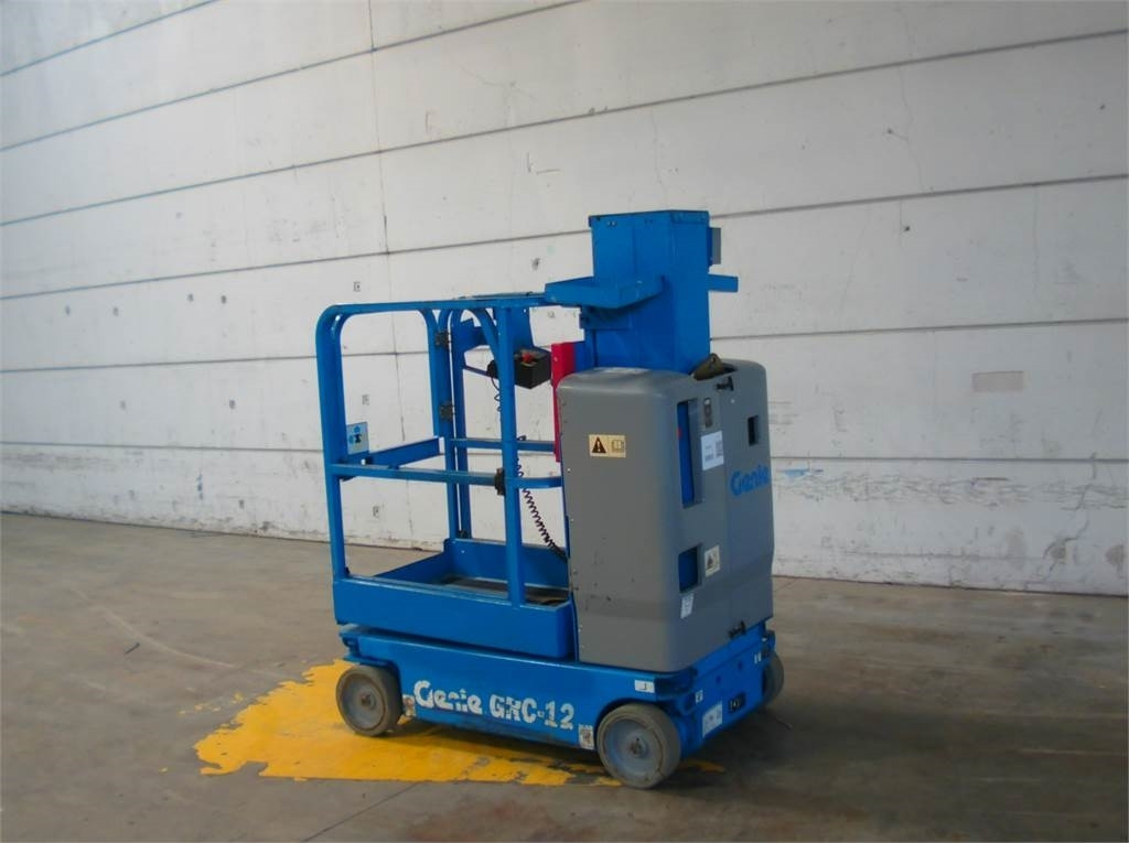 Genie GRC12 - Plataforma de mástil vertical: foto 2 Genie GRC12 - Plataforma de mástil vertical: foto 2