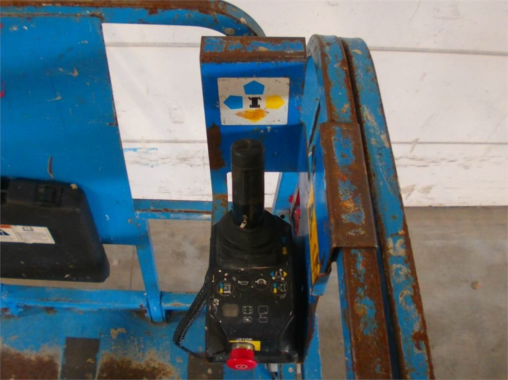 Plataforma de tijeras Genie GS2646: foto 8