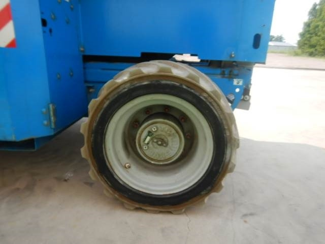 Plataforma de tijeras Genie GS2669DC: foto 13