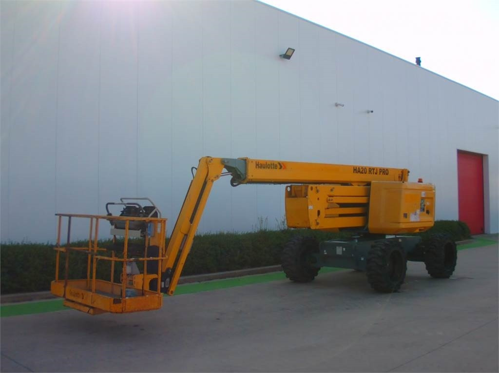 Haulotte HA20RTJ Pro  - Plataforma articulada: foto 2 Haulotte HA20RTJ Pro  - Plataforma articulada: foto 2