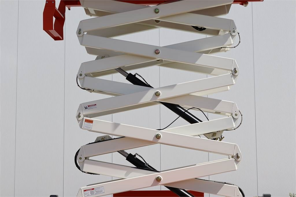 Plataforma de tijeras Snorkel S3970RTE: foto 7