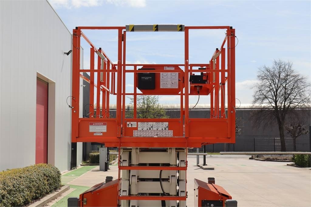 Plataforma de tijeras Snorkel S3970RTE: foto 10