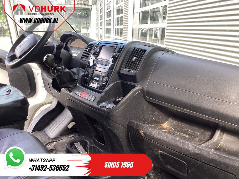 Peugeot Boxer 2.0 HDI 130 pk L2H2 EXPORT ONLY Gev.Stoel/ Climate/ Navi/ Camera/ Cruise/ Trekhaak - Furgoneta pequeña: foto 3 Peugeot Boxer 2.0 HDI 130 pk L2H2 EXPORT ONLY Gev.Stoel/ Climate/ Navi/ Camera/ Cruise/ Trekhaak - Furgoneta pequeña: foto 3