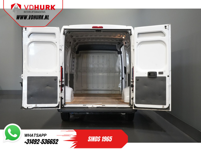 Peugeot Boxer 2.2 HDi 120 pk L2H2 BPM VRIJ! 2.5t Trekverm./ Navi/ PDC/ Cruise/ Airco - Furgoneta pequeña: foto 5 Peugeot Boxer 2.2 HDi 120 pk L2H2 BPM VRIJ! 2.5t Trekverm./ Navi/ PDC/ Cruise/ Airco - Furgoneta pequeña: foto 5
